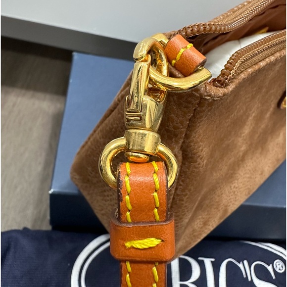 Bric’s camel caviar suede leather mini bag. - Picture 15 of 16